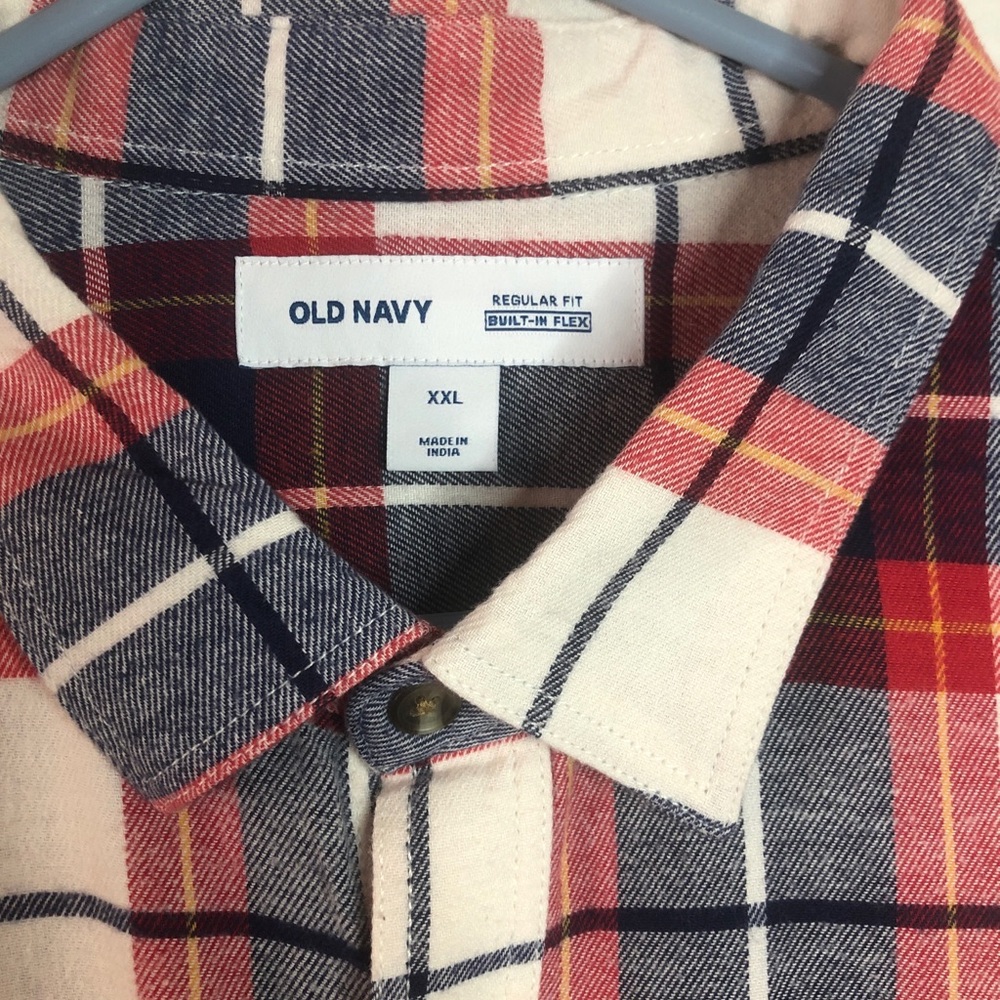 OLD NAVY Mens Cream Plaid Built In Flex Flannel